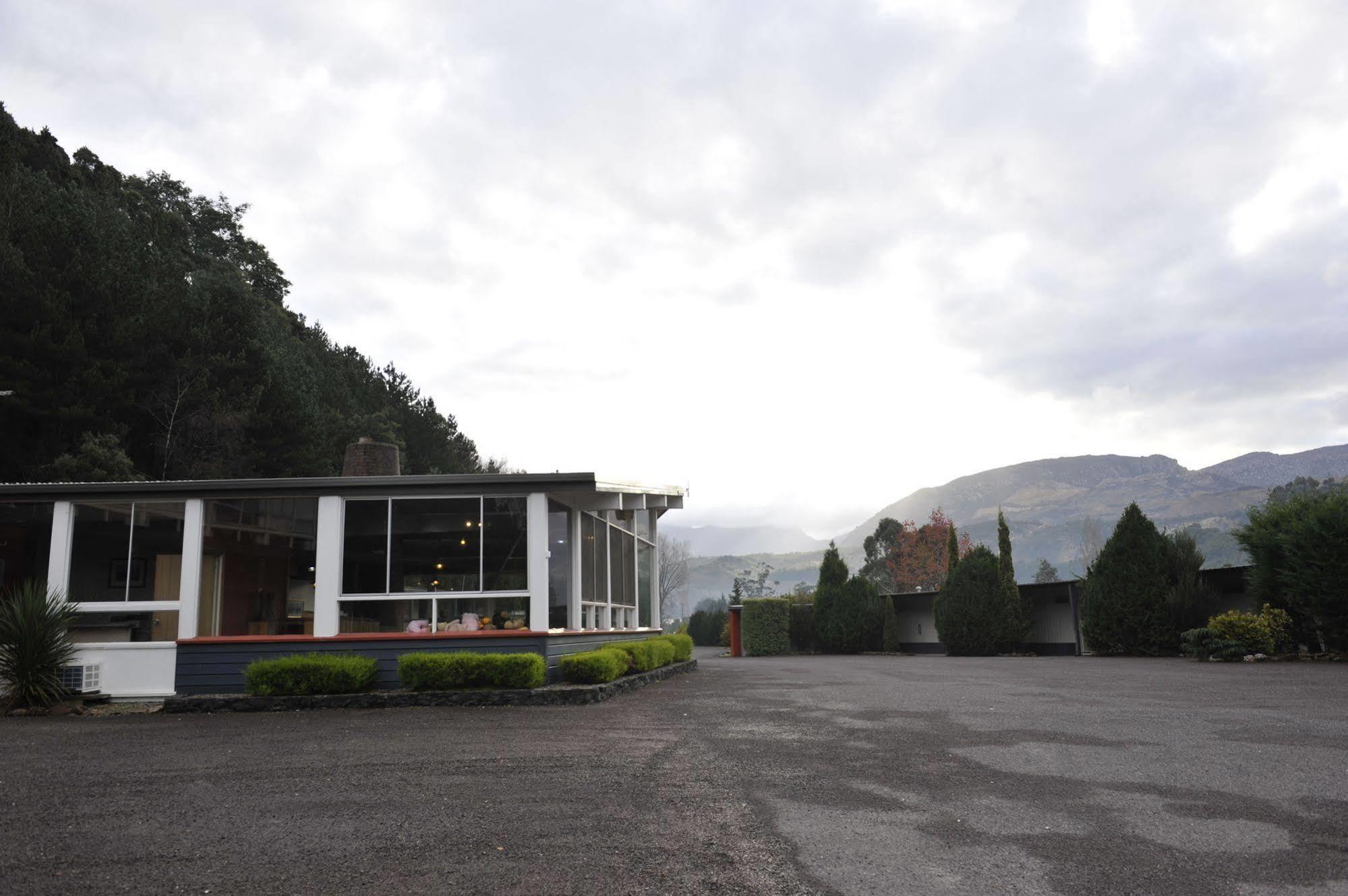 Silver Hills Motel Куинстаун Екстериор снимка